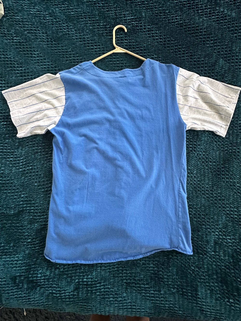 Men’s Vintage Cubs button down jersey tee. - Picture 2 of 4